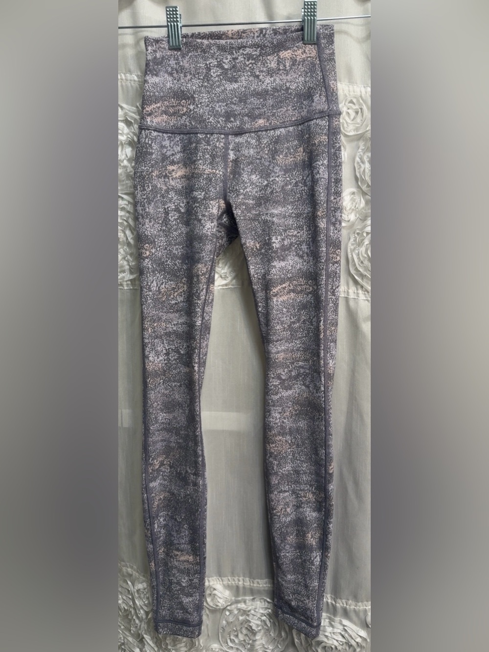 Lululemon Wunder Under high-rise leggings, Area Ice Grey, Size 2